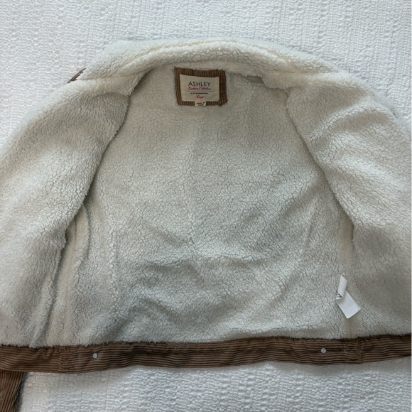 Brown Corduroy Jacket with White Sherpa Lining - Picture 2 of 4